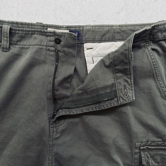 VTG 90s Gap Mens Size 40 Cargo Shorts Utility Y2K Dark Green Pockets Casual - Picture 3 of 10